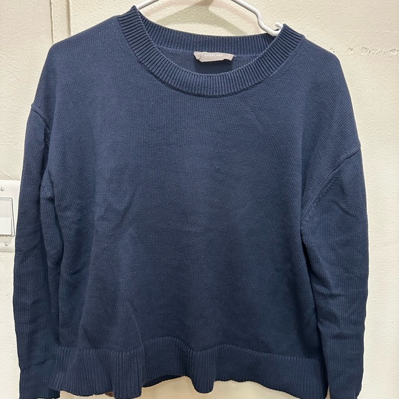 Everlane Sweaters - EVERLANE woman’s navy blue long sleeve sweater